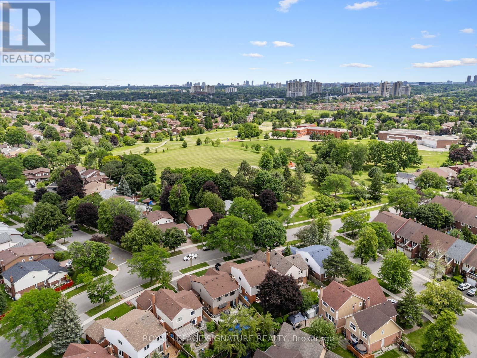 216 Huntsmill Boulevard, Toronto, Ontario  M1W 3E1 - Photo 43 - E13503576