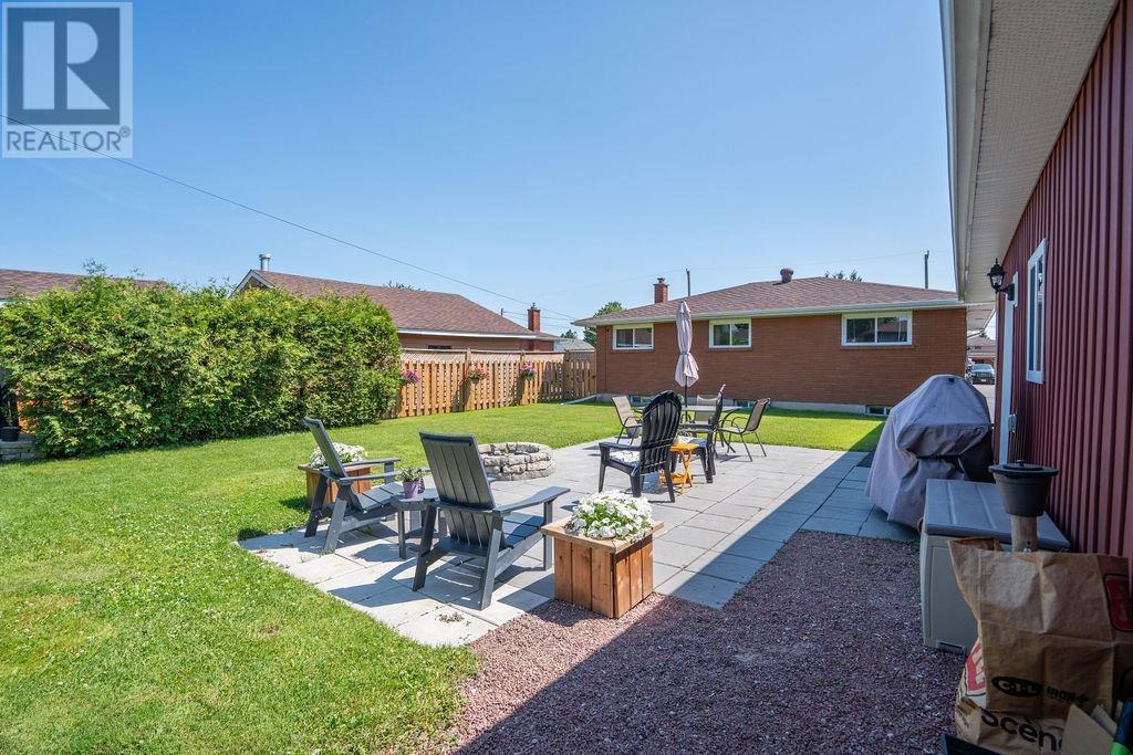 338 Sydenham Rd, Sault Ste. Marie, Ontario  P6C 2X7 - Photo 7 - SM261660