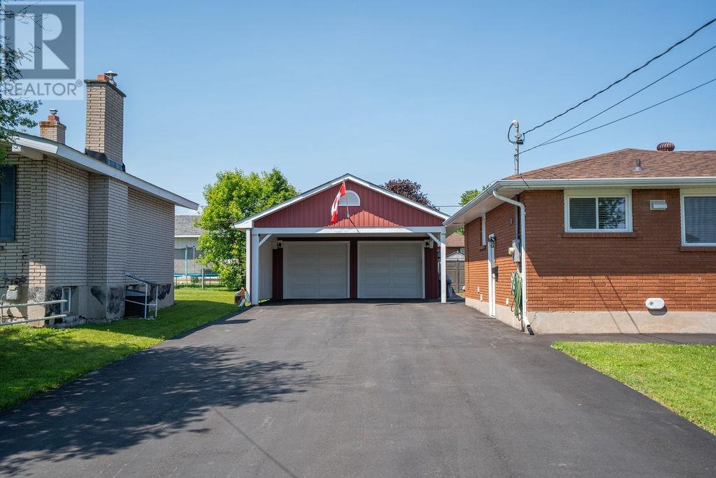 338 Sydenham Rd, Sault Ste. Marie, Ontario  P6C 2X7 - Photo 4 - SM261660