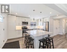 UPPER UNIT - 1266 ROYAL DRIVE W, Burlington, Ontario
