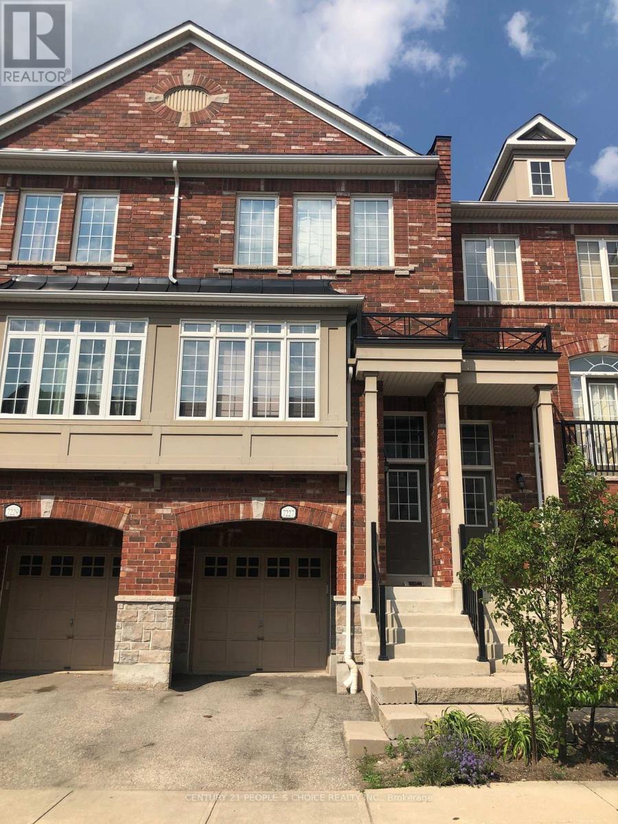 7227 TRIUMPH LANE, Mississauga, Ontario