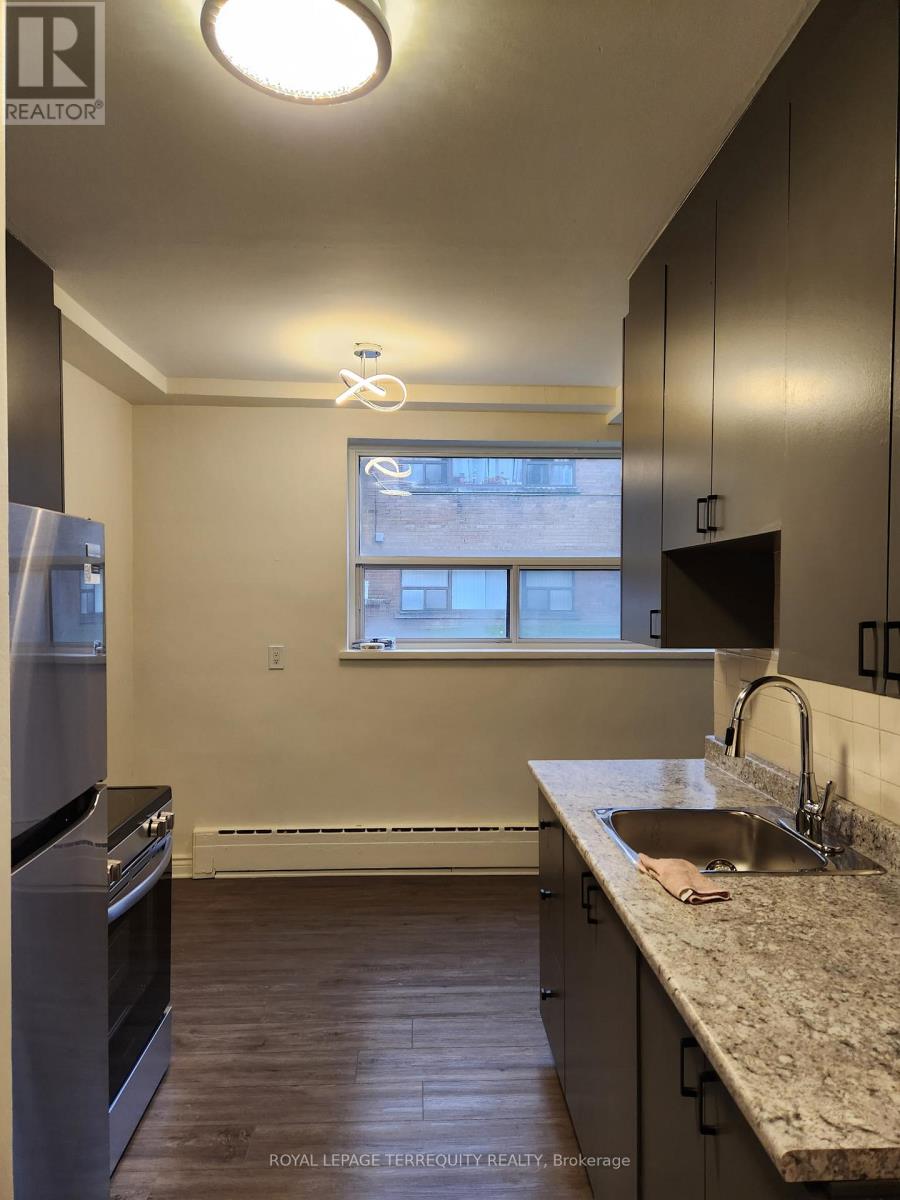 1 - 2550 Keele Street, Toronto, Ontario  M6L 2N8 - Photo 3 - W13504130