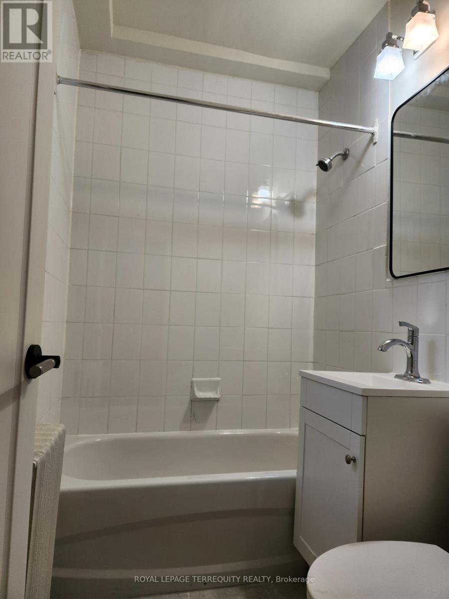 1 - 2550 Keele Street, Toronto, Ontario  M6L 2N8 - Photo 8 - W13504130