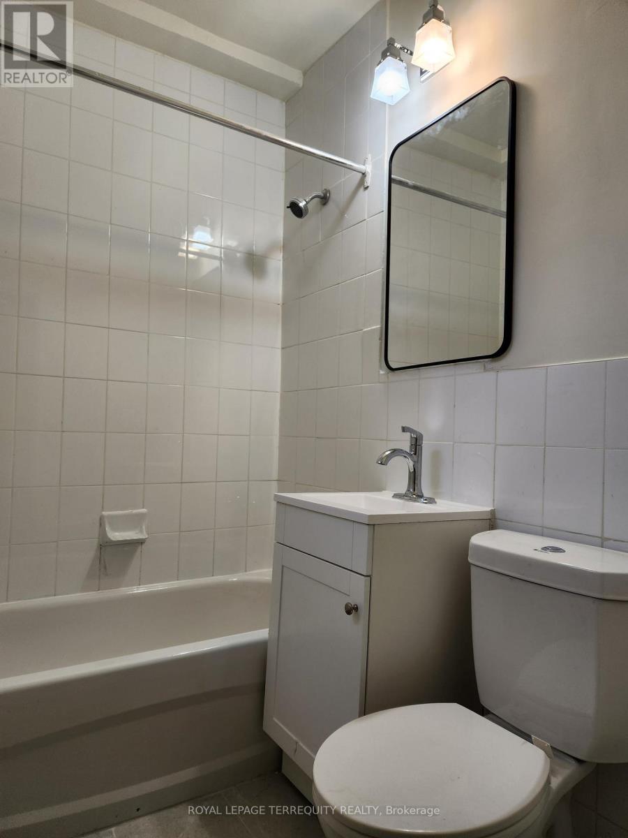 1 - 2550 Keele Street, Toronto, Ontario  M6L 2N8 - Photo 9 - W13504130