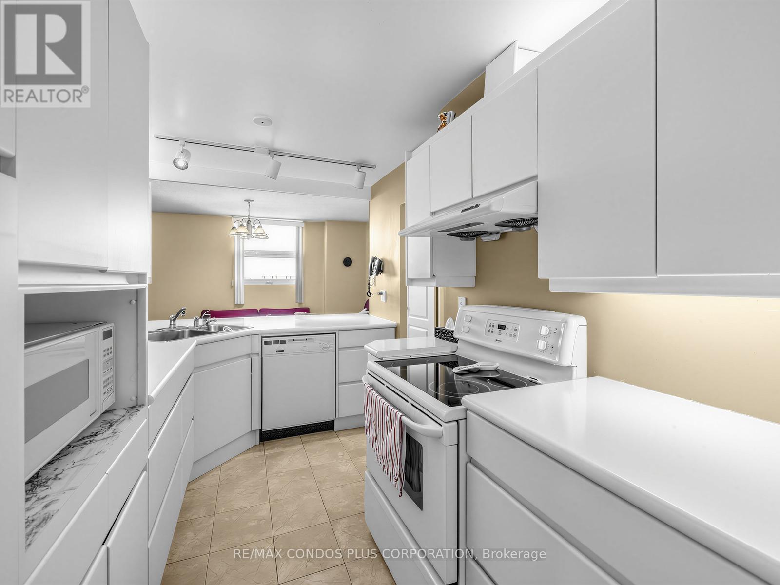 1903 - 299 Mill Road, Toronto, Ontario  M9C 4V9 - Photo 8 - W13504248