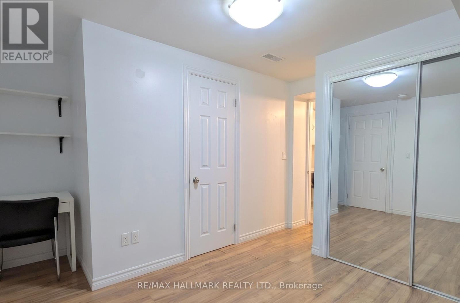 3 - 14 Innes Avenue, Toronto, Ontario  M6E 1M8 - Photo 5 - W13504306