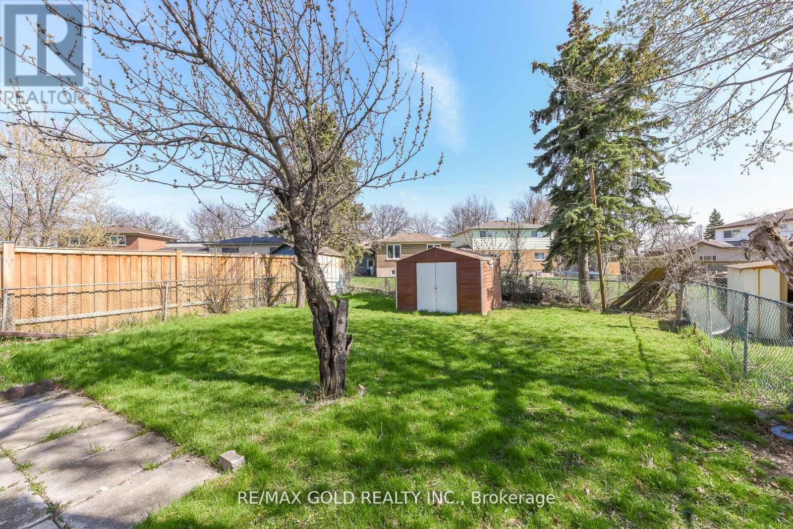 7464 Homeside Gardens, Mississauga, Ontario  L4T 2A7 - Photo 36 - W13504316