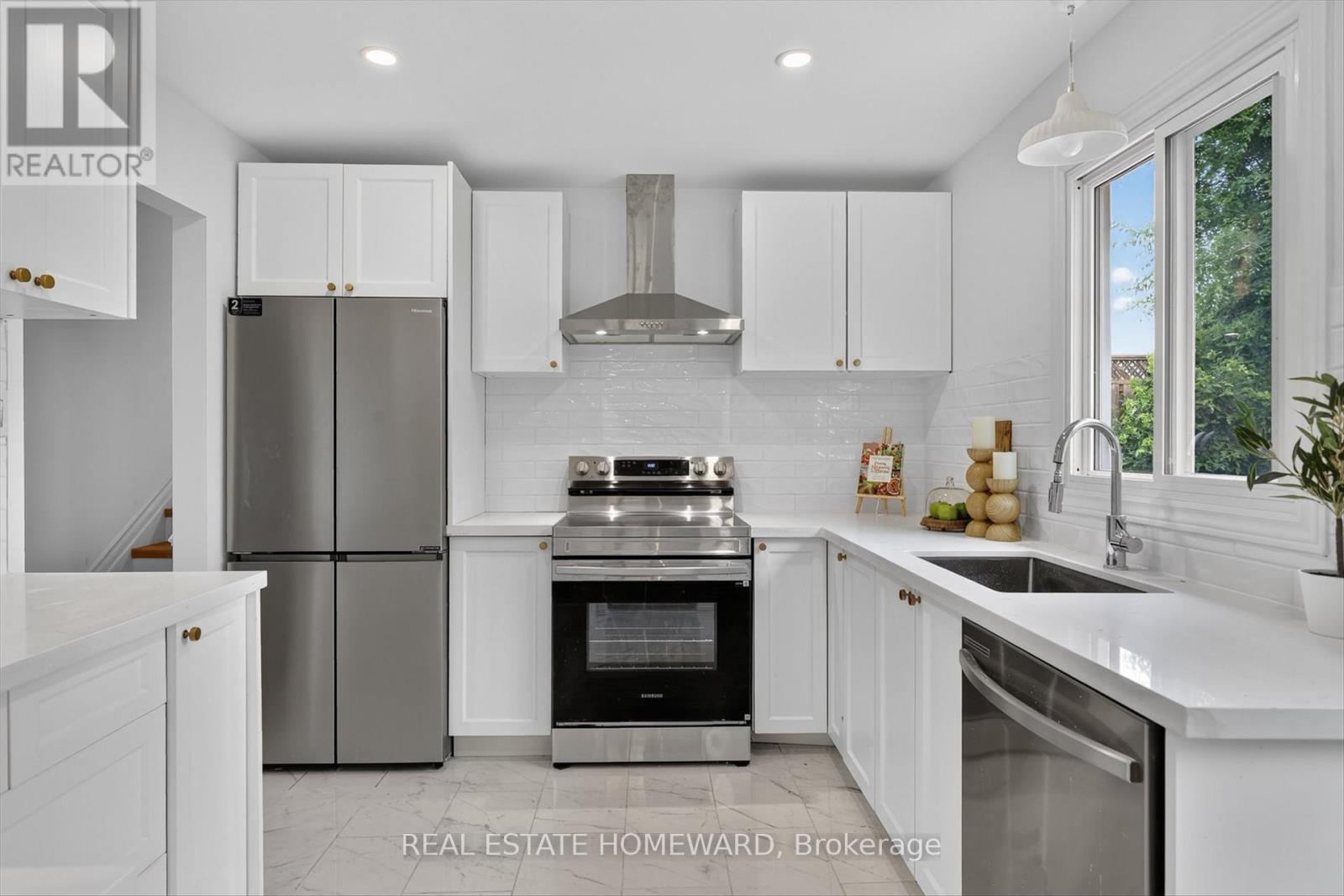 1569 REDWOOD DRIVE, Peterborough, Ontario