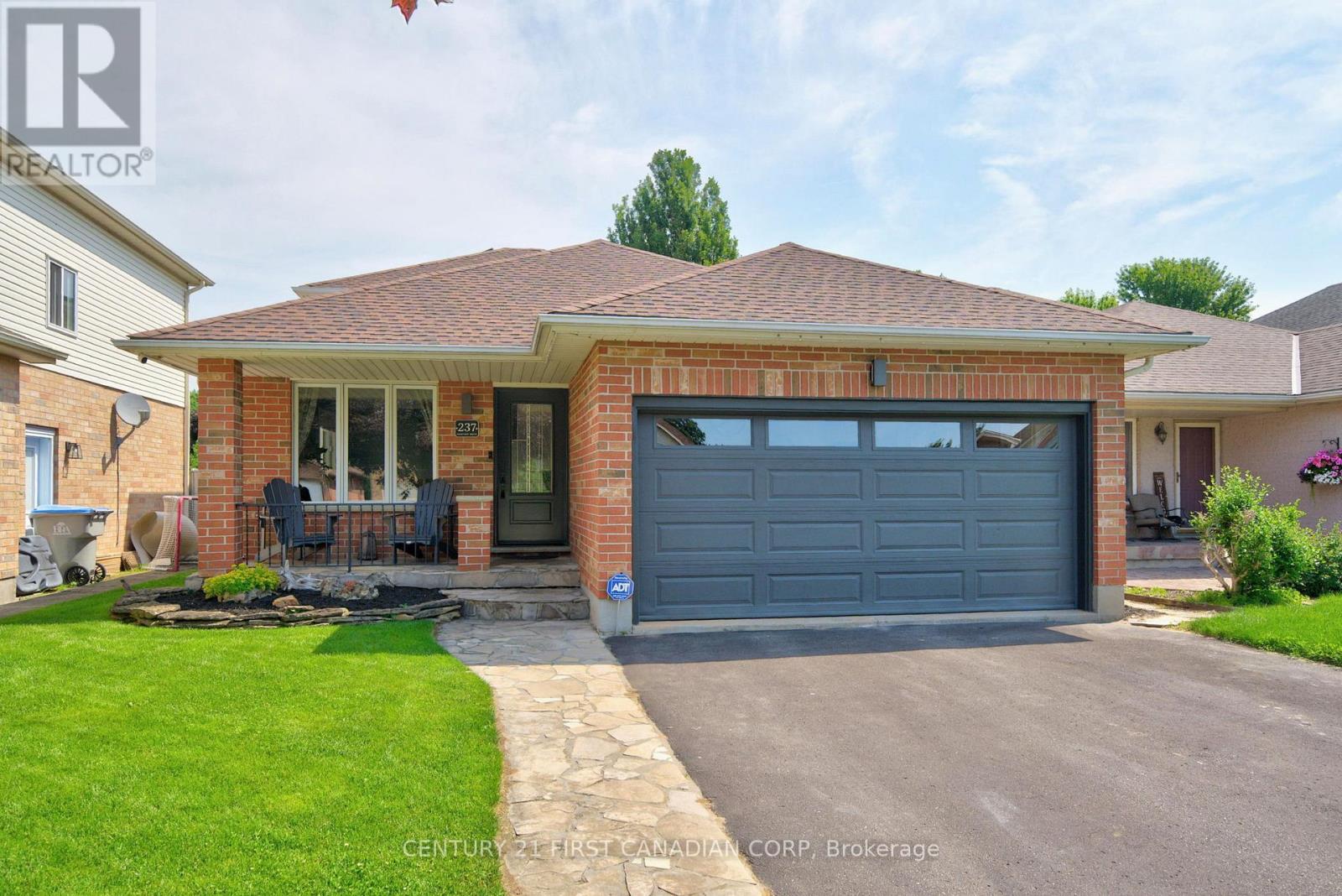 237 Parkview Drive E, Strathroy-Caradoc, Ontario  N7G 4C1 - Photo 1 - X13504490