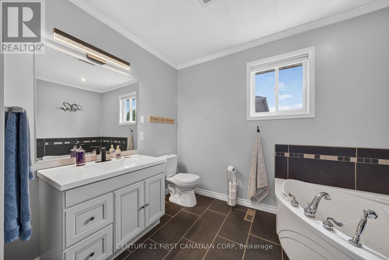237 Parkview Drive E, Strathroy-Caradoc, Ontario  N7G 4C1 - Photo 23 - X13504490