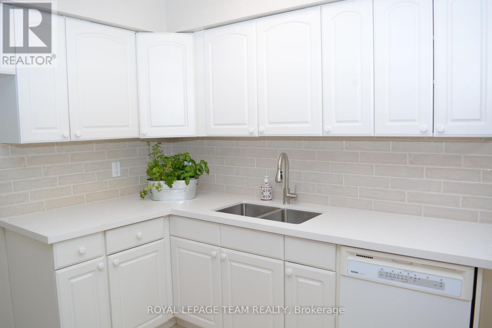 16 - 280 Mcclellan Road, Ottawa, Ontario  K2H 8P8 - Photo 10 - X13504392