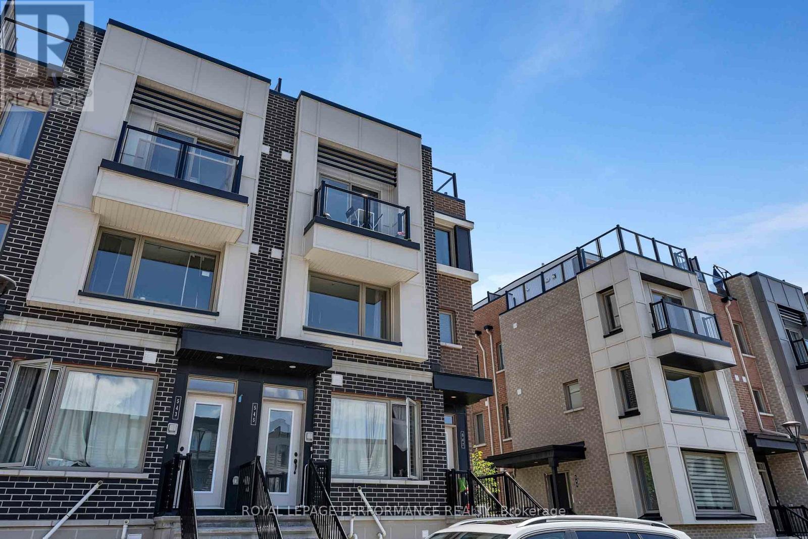 547 Ozawa Private, Ottawa, Ontario  K1K 4Z8 - Photo 2 - X13504442