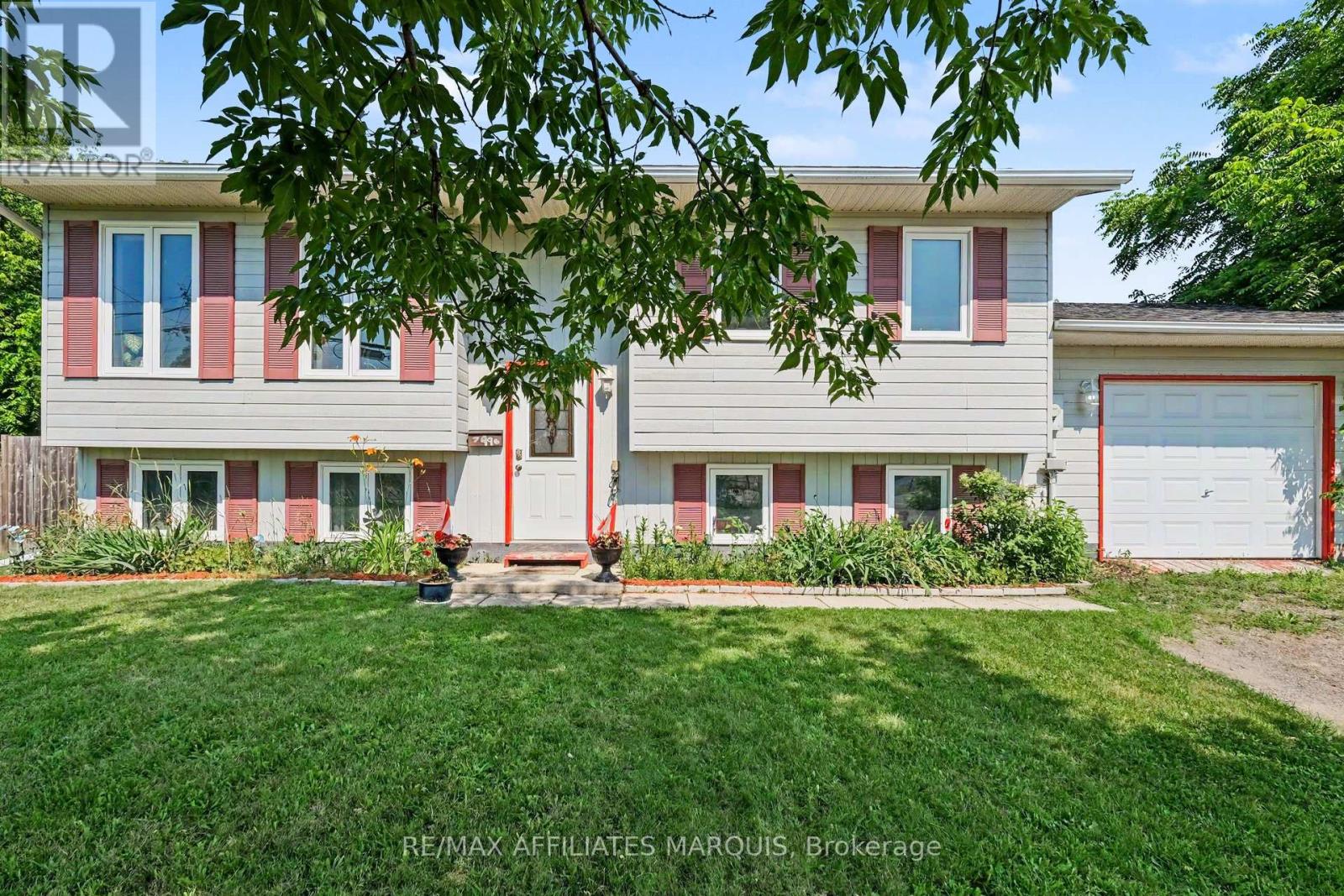 7496 Roger Stevens Drive, Montague, Ontario  K7A 4X9 - Photo 2 - X13504452