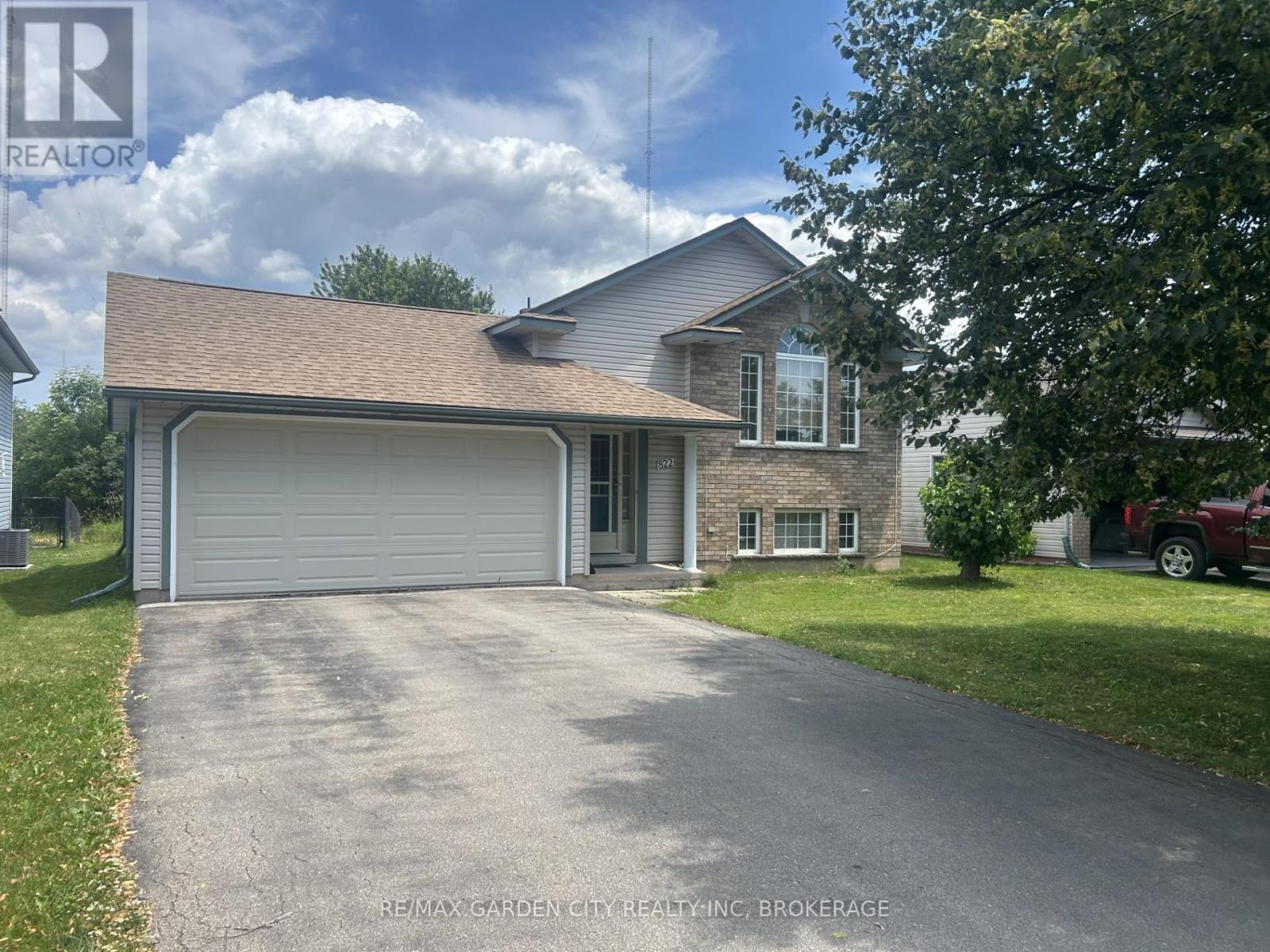 822 WOODSIDE COURT, Fort Erie, Ontario