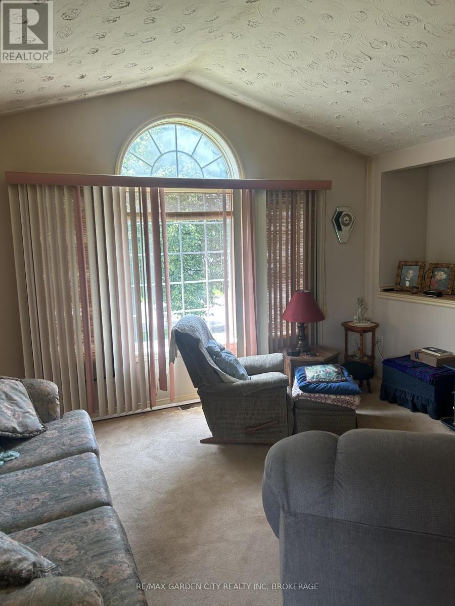 822 Woodside Court, Fort Erie, Ontario  L2A 6R5 - Photo 11 - X13504522