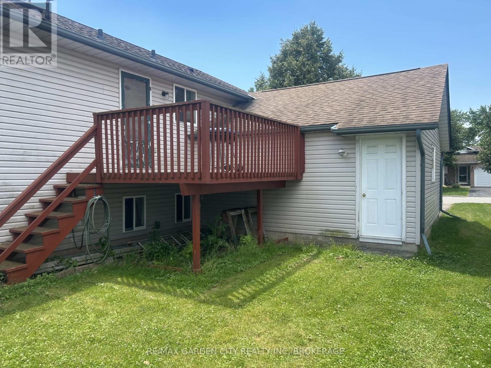 822 Woodside Court, Fort Erie, Ontario  L2A 6R5 - Photo 3 - X13504522