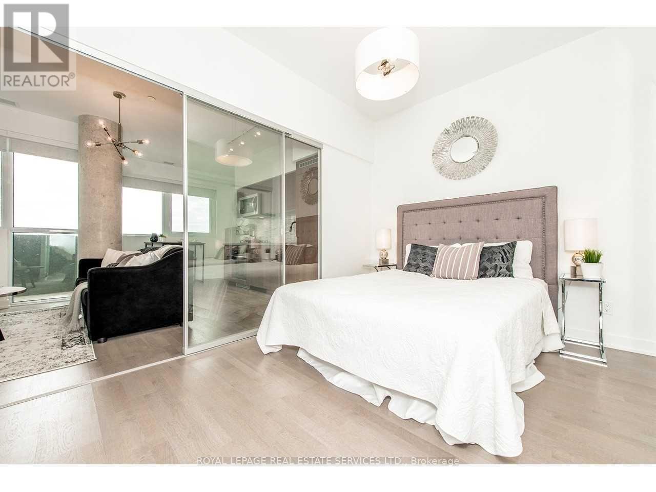 418 - 501 St Clair Avenue, Toronto, Ontario  M5P 0A2 - Photo 11 - C13504386
