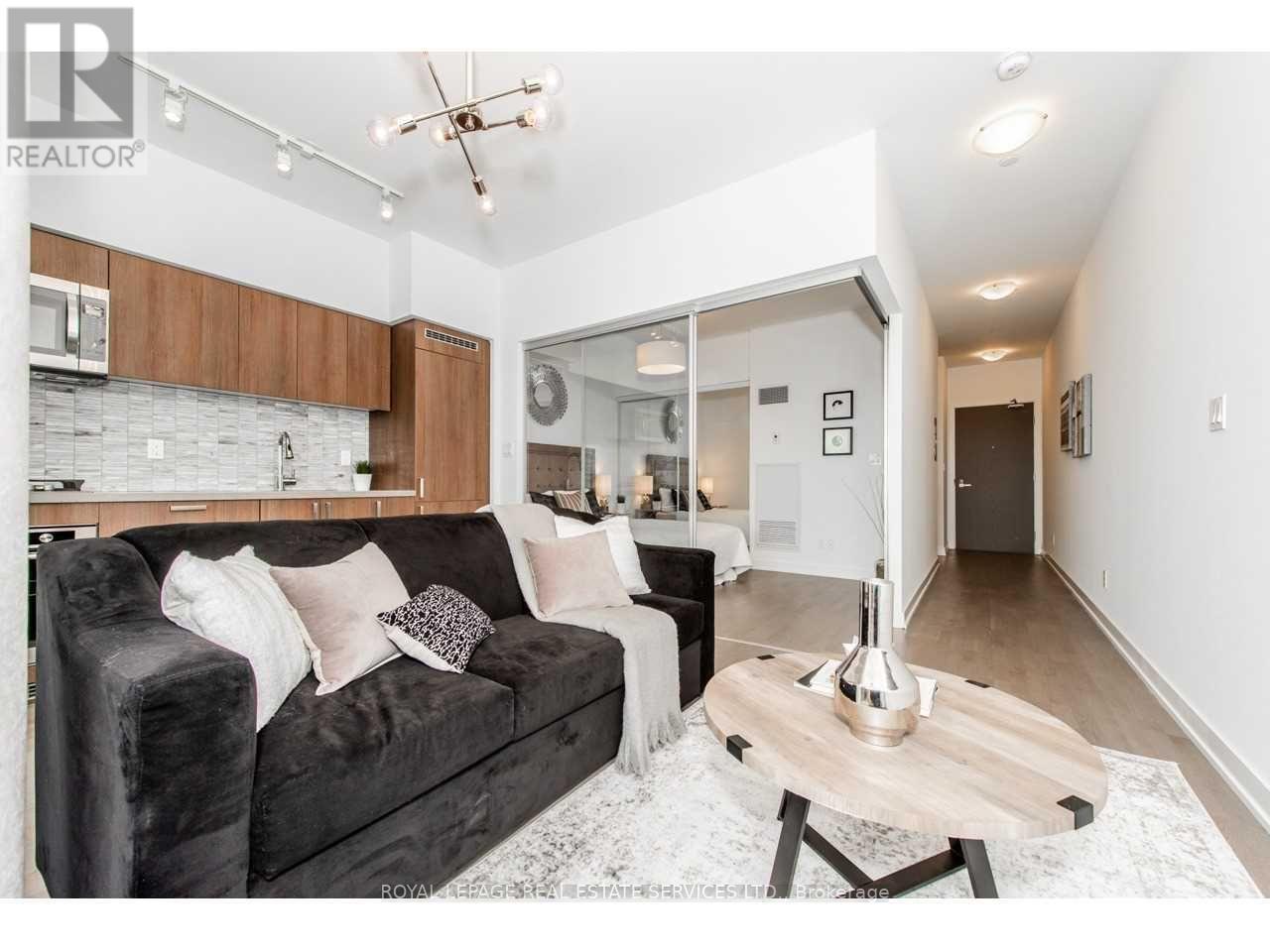 418 - 501 St Clair Avenue, Toronto, Ontario  M5P 0A2 - Photo 3 - C13504386