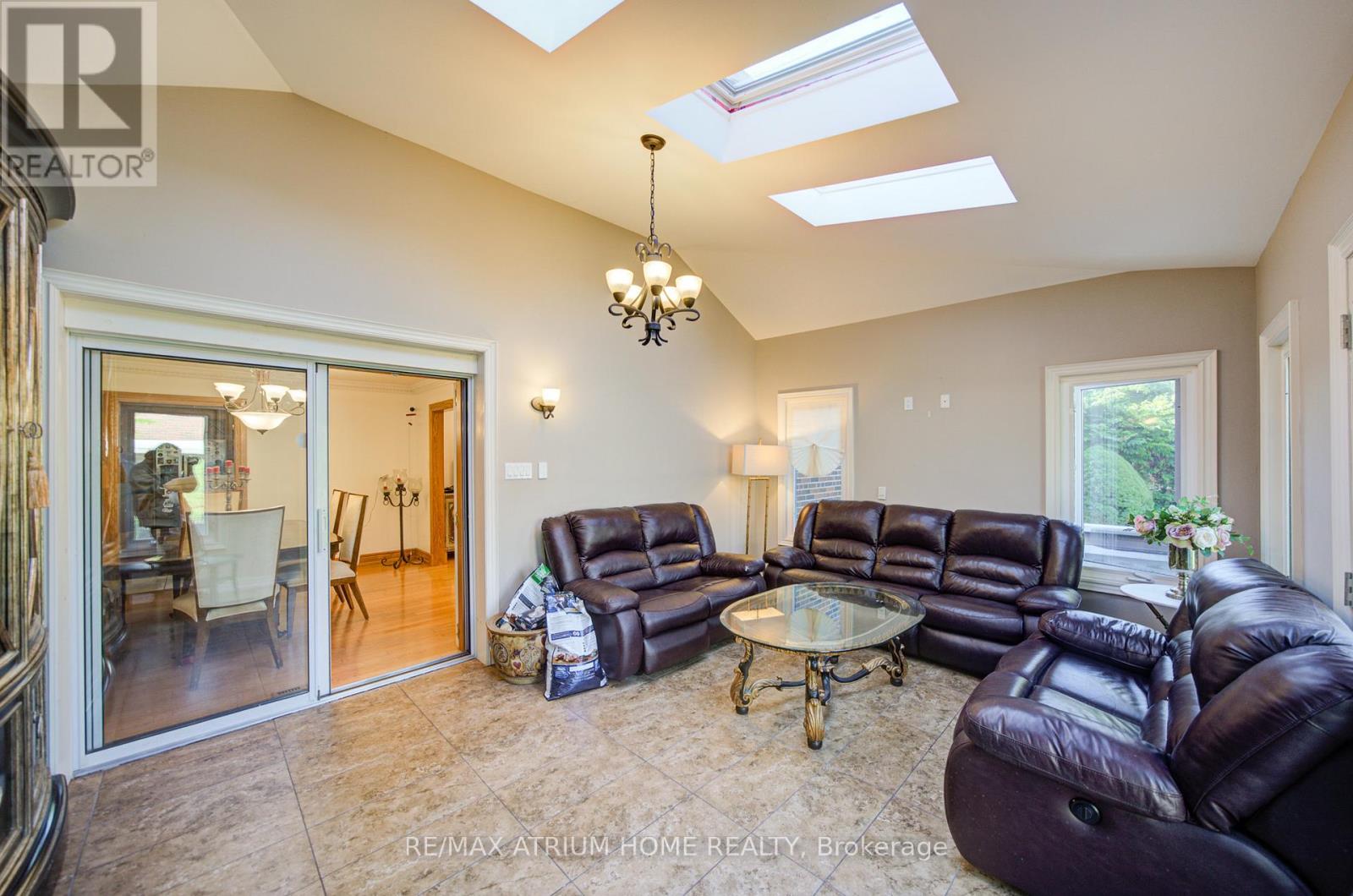 8 Patrick Boulevard, Toronto, Ontario  M2J 3K8 - Photo 14 - C13504420