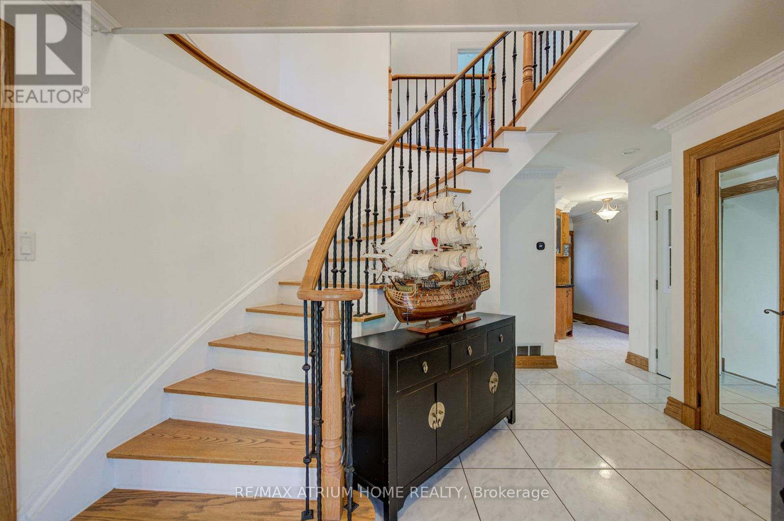 8 Patrick Boulevard, Toronto, Ontario  M2J 3K8 - Photo 3 - C13504420