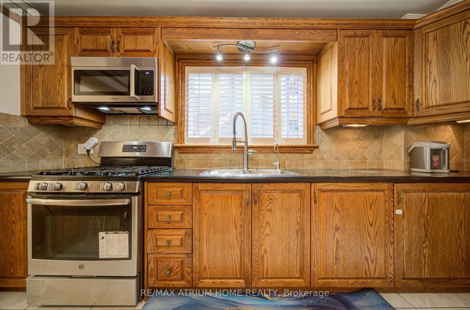 8 Patrick Boulevard, Toronto, Ontario  M2J 3K8 - Photo 5 - C13504420