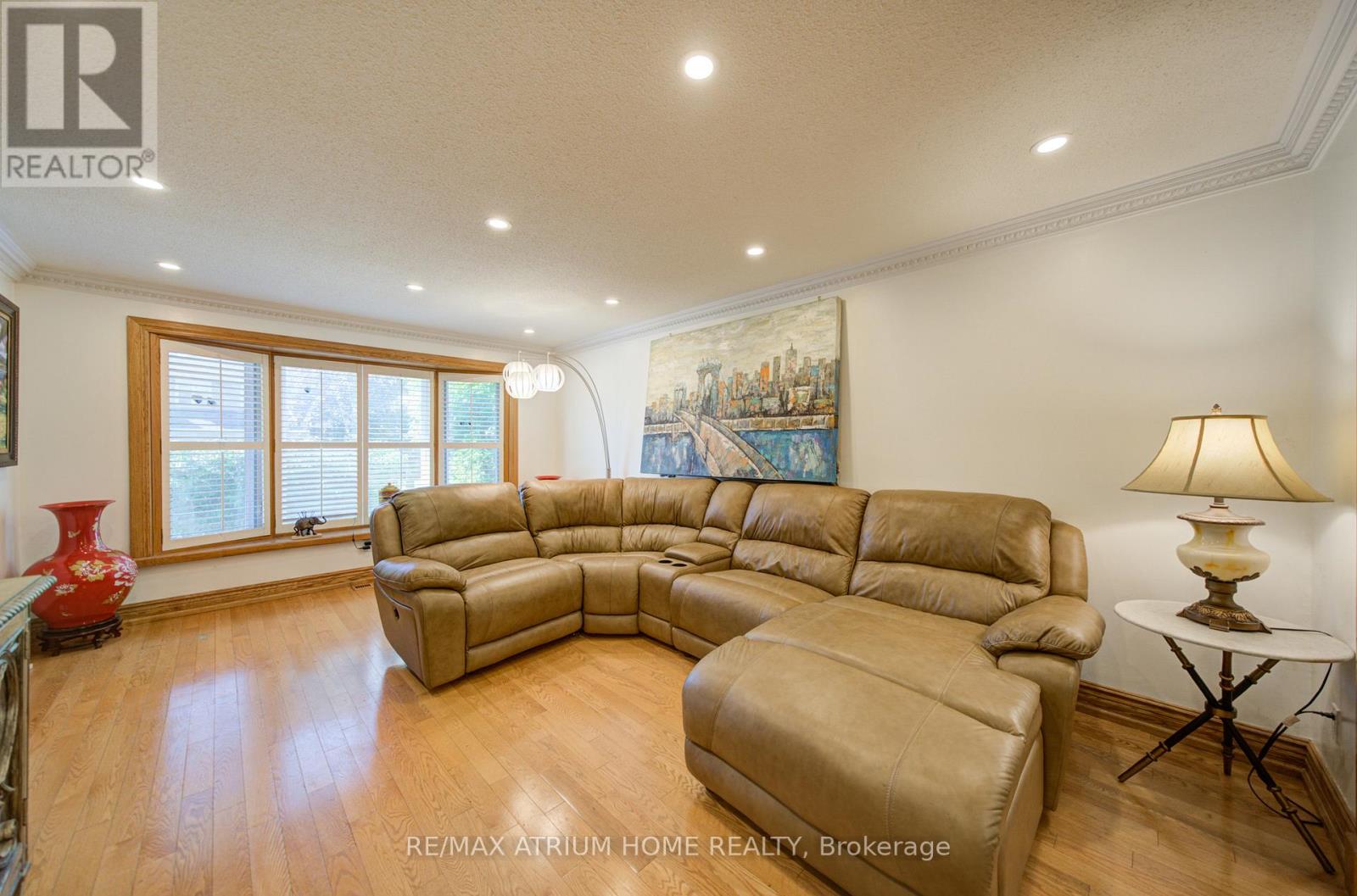 8 Patrick Boulevard, Toronto, Ontario  M2J 3K8 - Photo 9 - C13504420