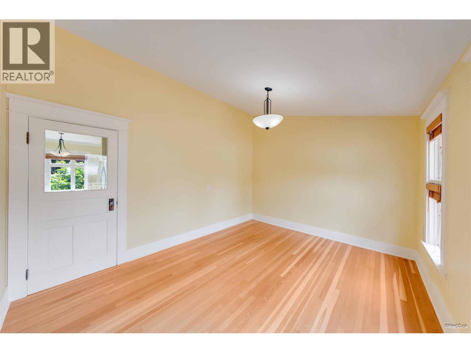 848 E 6th Street, North Vancouver, British Columbia  V7L 1R7 - Photo 8 - R3140918