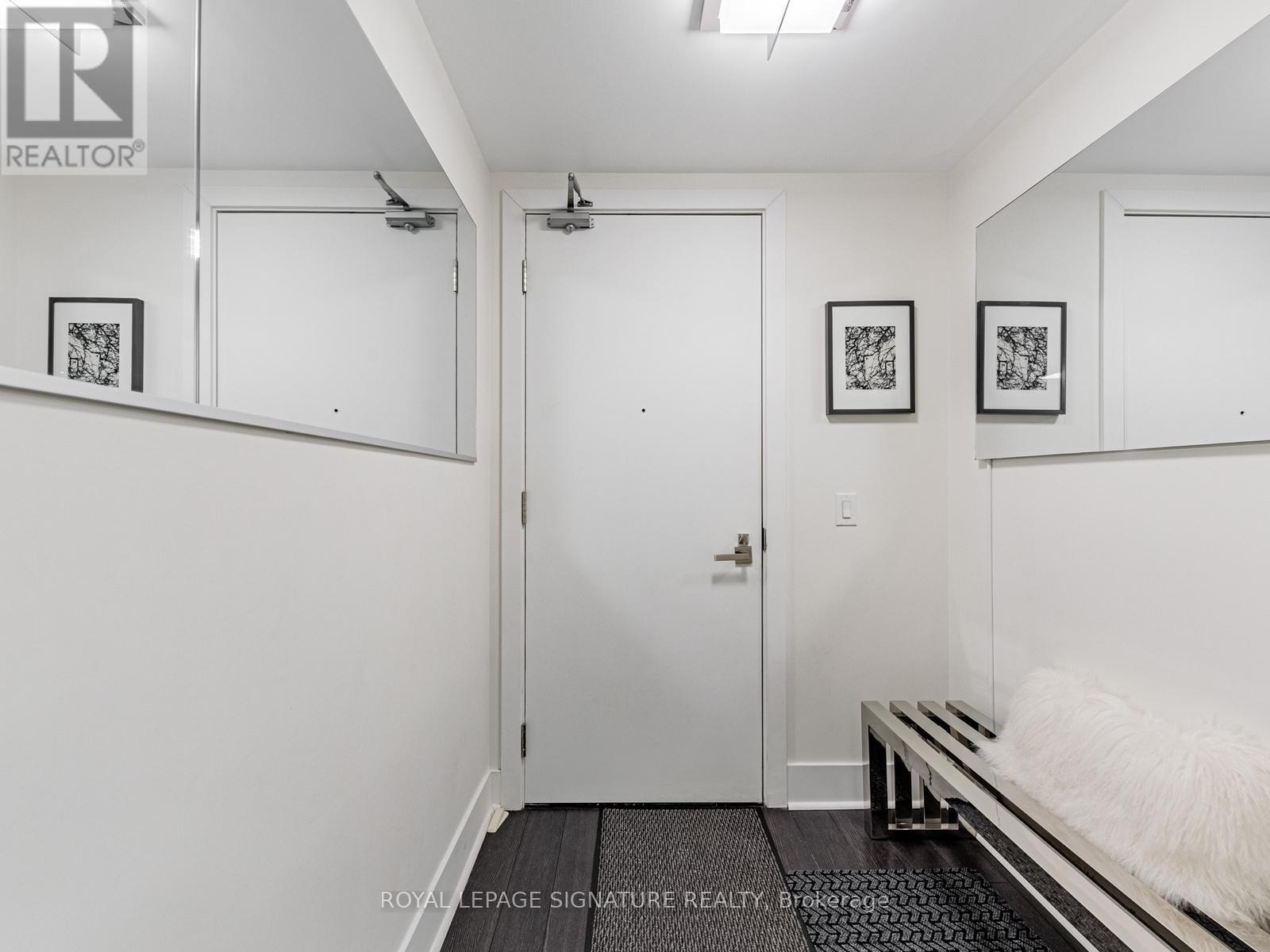 1303 - 32 Davenport Road, Toronto, Ontario  M5R 0B5 - Photo 2 - C13057368