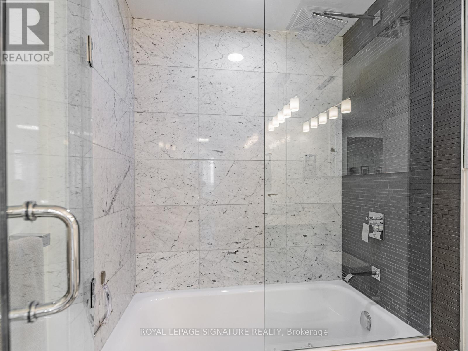 1303 - 32 Davenport Road, Toronto, Ontario  M5R 0B5 - Photo 17 - C13057368
