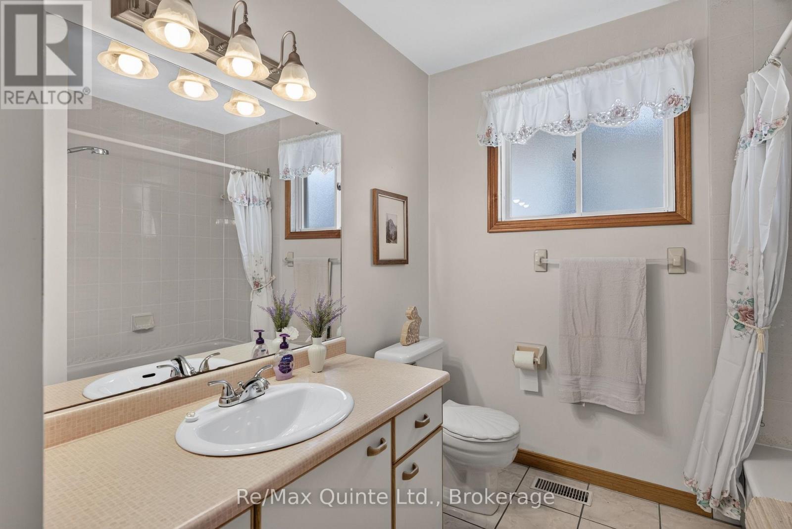 83 Parkview Heights, Quinte West, Ontario  K8V 5T9 - Photo 13 - X13504382