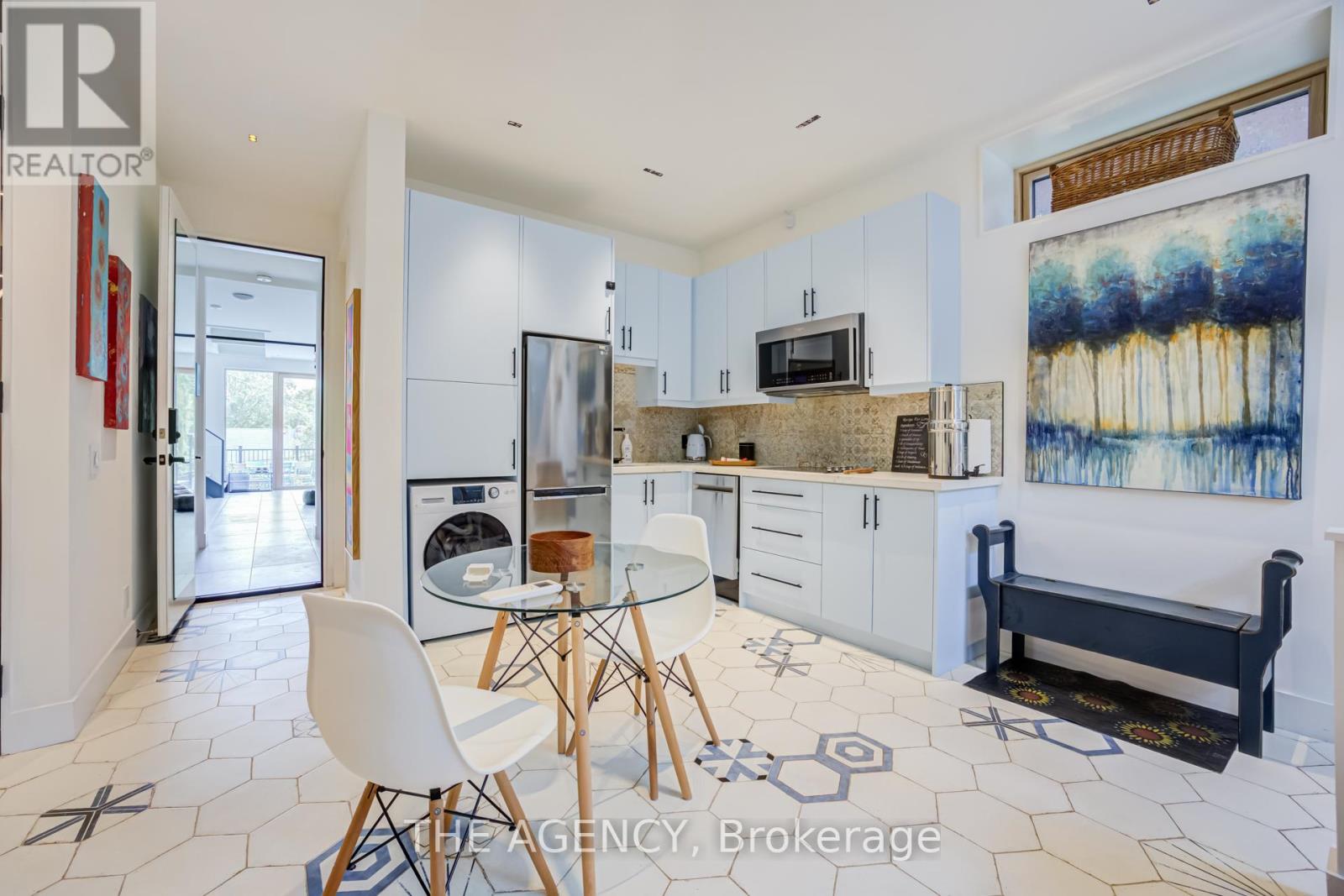 15 Albermarle Avenue, Toronto, Ontario  M4K 3Y9 - Photo 3 - E13504388