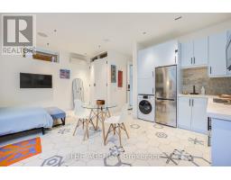 15 ALBERMARLE AVENUE, Toronto, Ontario
