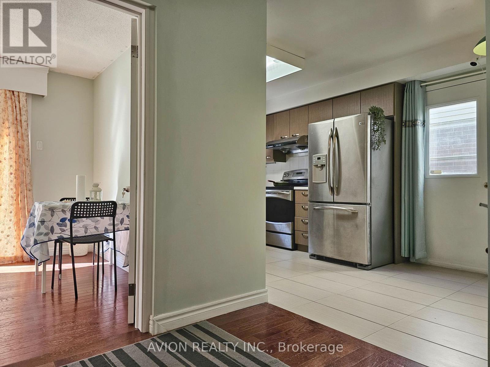 79 Oakhaven Drive, Toronto, Ontario  M1V 1X8 - Photo 2 - E13504456