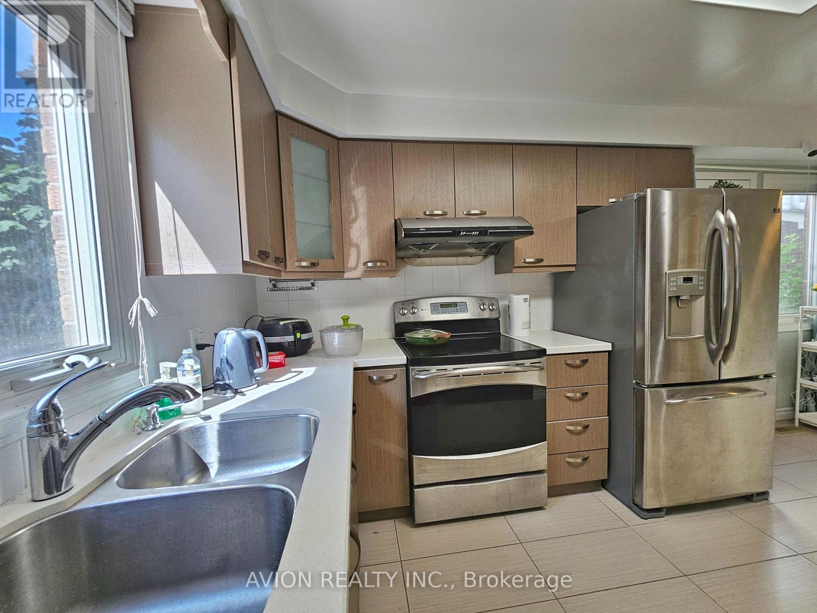 79 Oakhaven Drive, Toronto, Ontario  M1V 1X8 - Photo 5 - E13504456