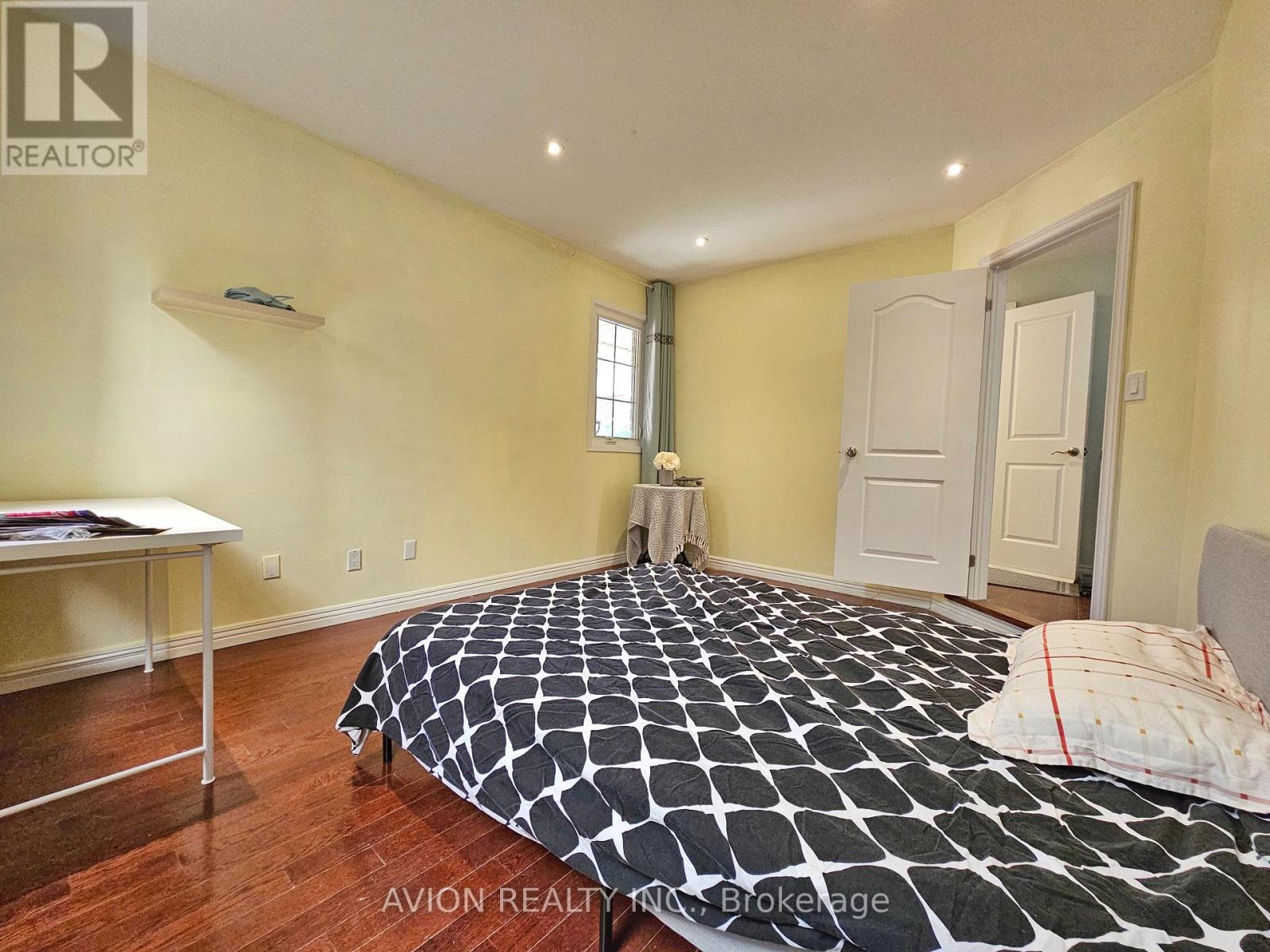 79 Oakhaven Drive, Toronto, Ontario  M1V 1X8 - Photo 7 - E13504456