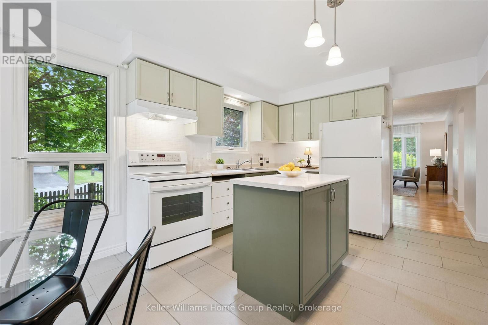 735 Campbell Avenue, Centre Wellington (Fergus), Ontario  N1M 3N1 - Photo 12 - X13504368