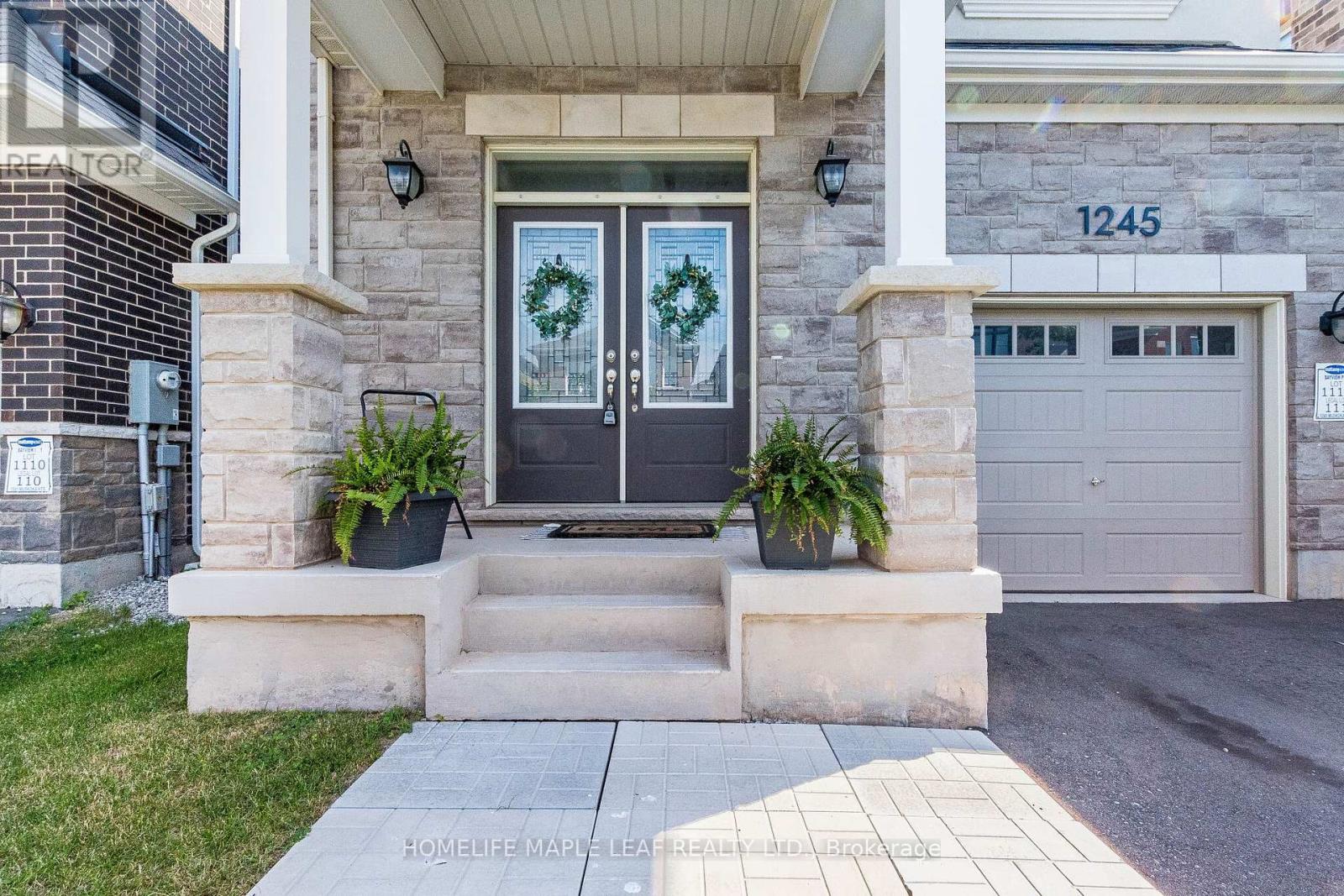 1245 Muskoka Heights, Milton, Ontario  L9E 1Z1 - Photo 3 - W13483662