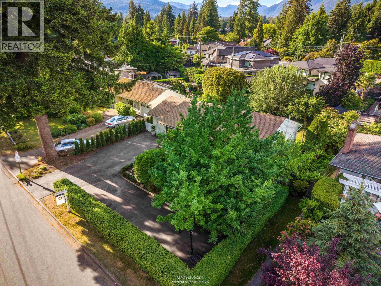 2784 Crescentview Drive, North Vancouver, British Columbia  V7R 2V1 - Photo 25 - R3141182