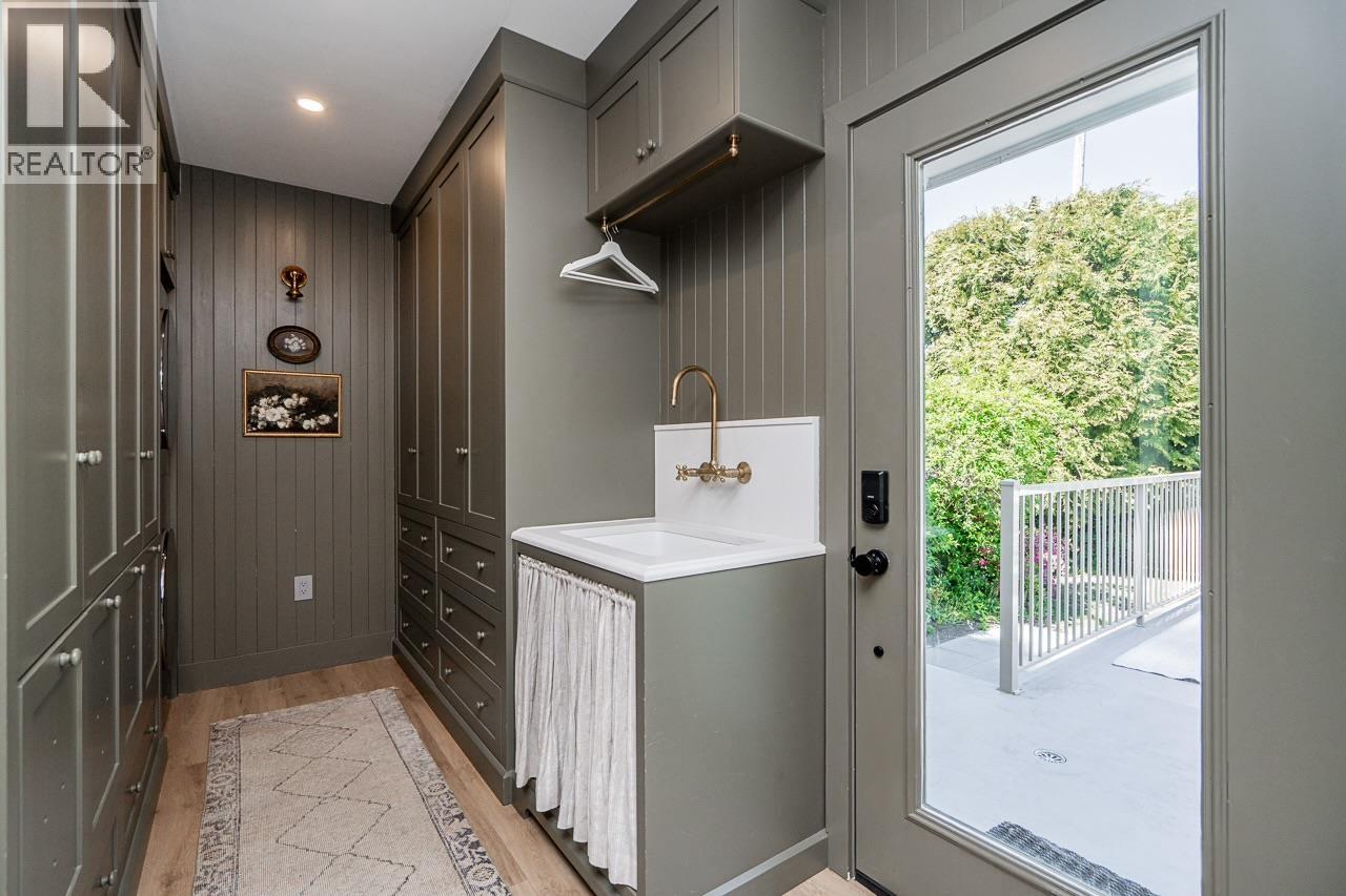 2784 Crescentview Drive, North Vancouver, British Columbia  V7R 2V1 - Photo 8 - R3141182