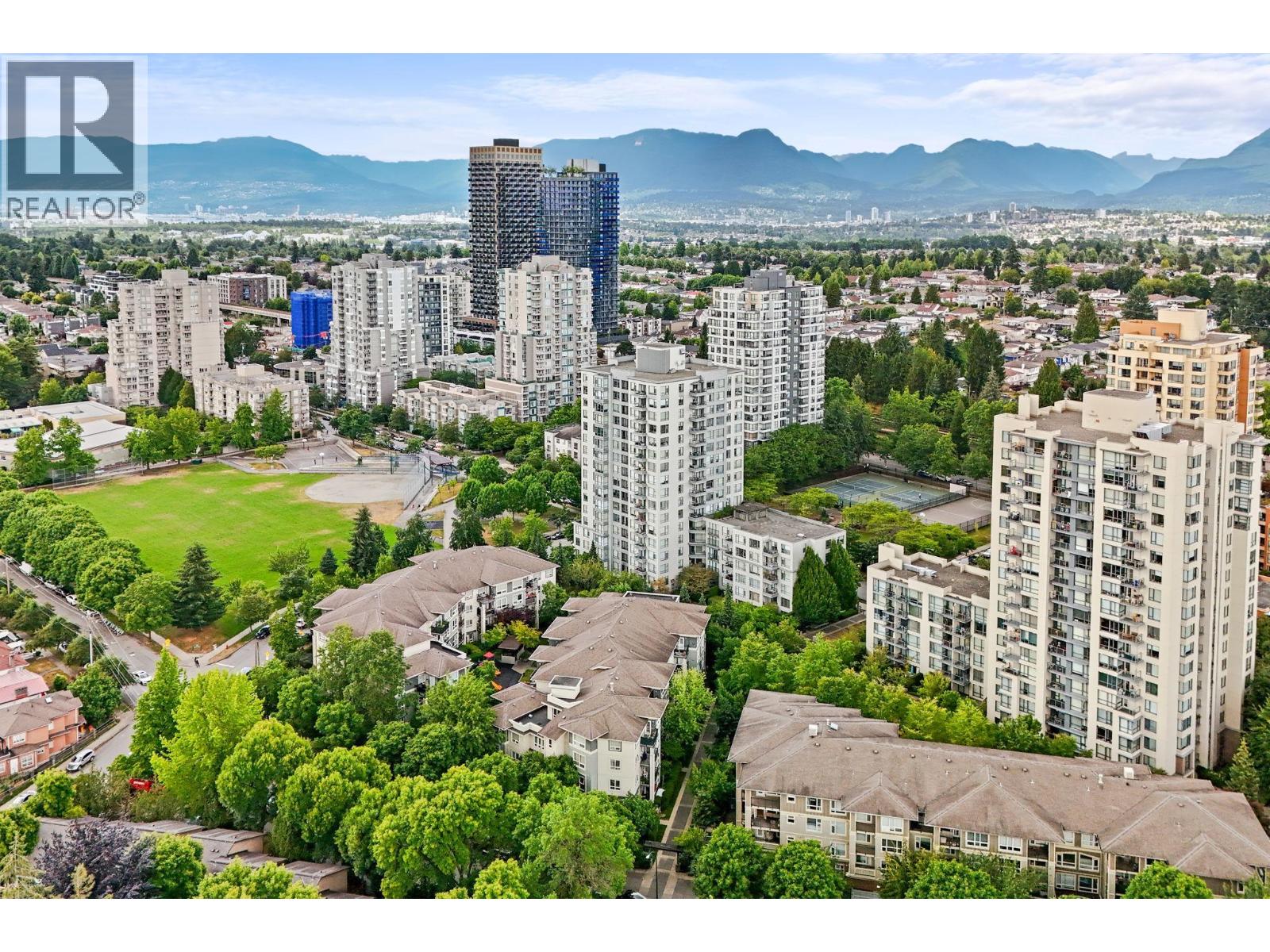 1409 3520 Crowley Drive, Vancouver, British Columbia  V5R 6G9 - Photo 3 - R3141180