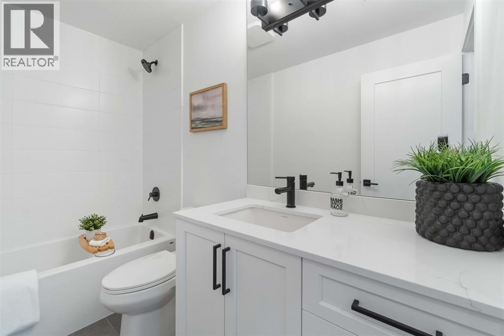 1162 Howse Place, Coquitlam, British Columbia  V3E 3N2 - Photo 11 - R3141185