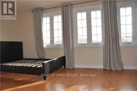 1036 Sawgrass Crescent, Mississauga, Ontario  L5C 3Y3 - Photo 7 - W13504406
