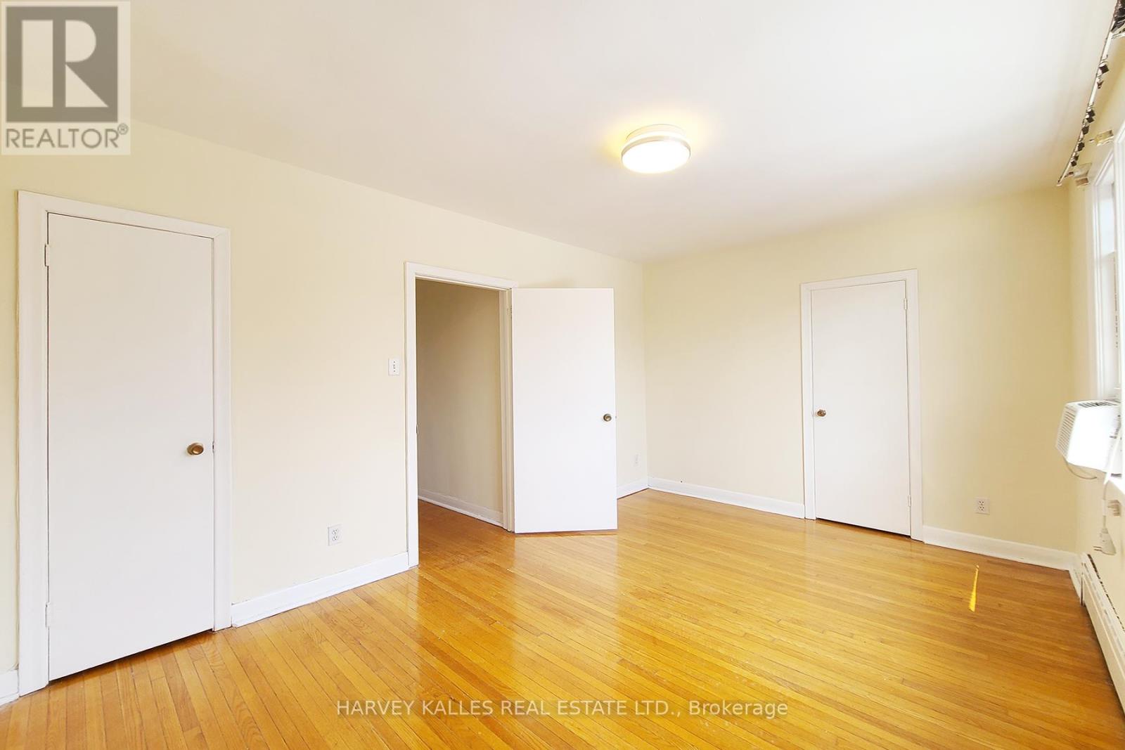 103 & 105 Gilmour Avenue, Toronto, Ontario  M6P 3B2 - Photo 17 - W13504478