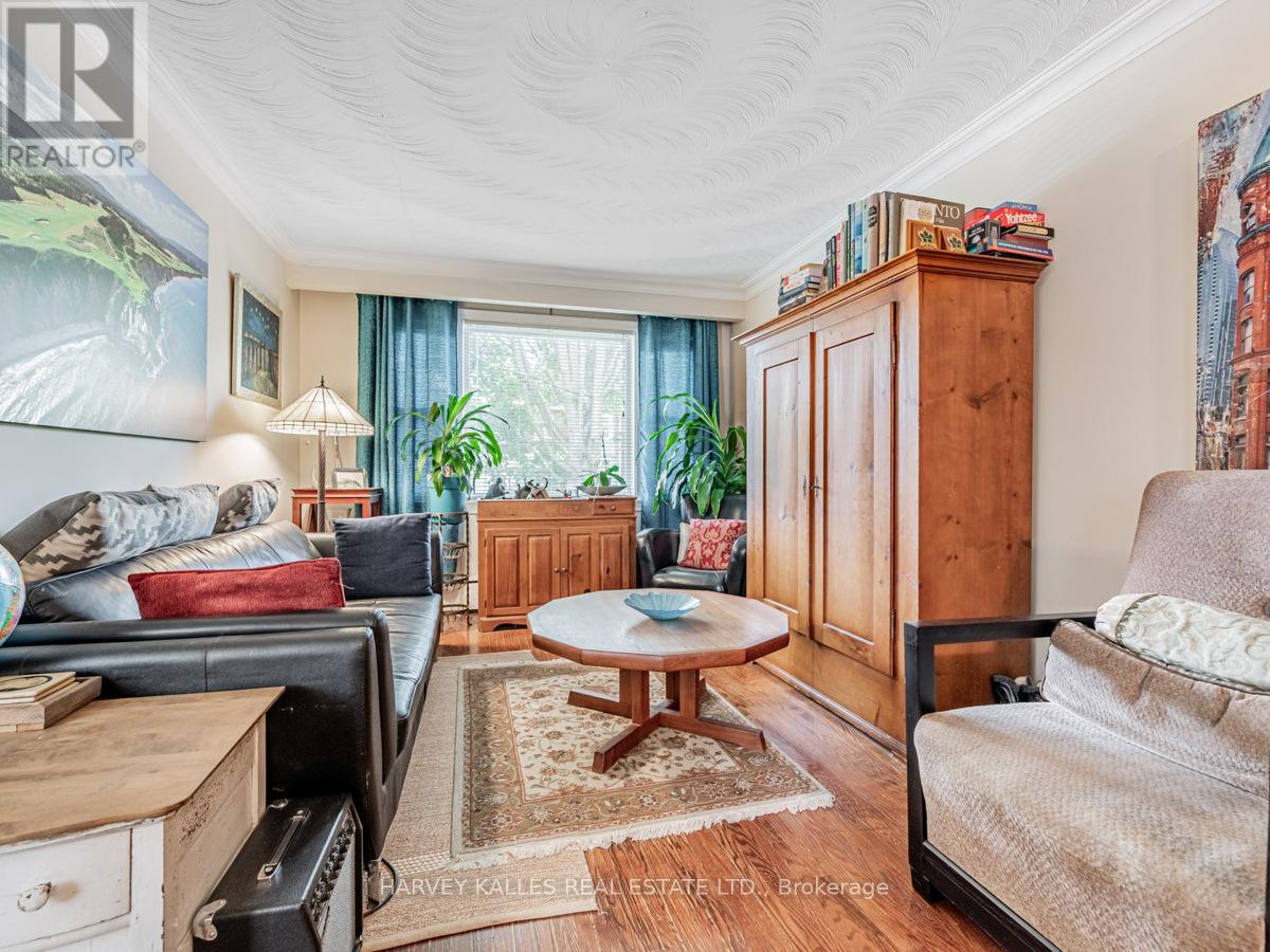 103 & 105 Gilmour Avenue, Toronto, Ontario  M6P 3B2 - Photo 21 - W13504478
