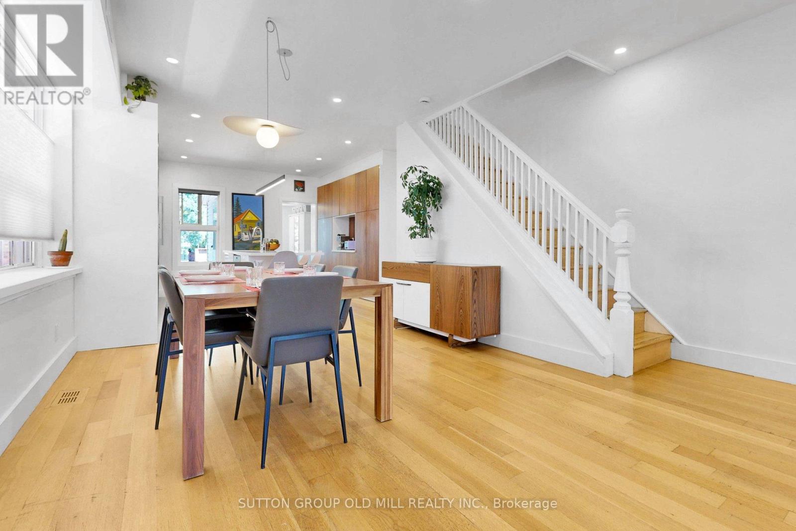 90 Fermanagh Avenue, Toronto, Ontario  M6R 1M2 - Photo 14 - W13504504