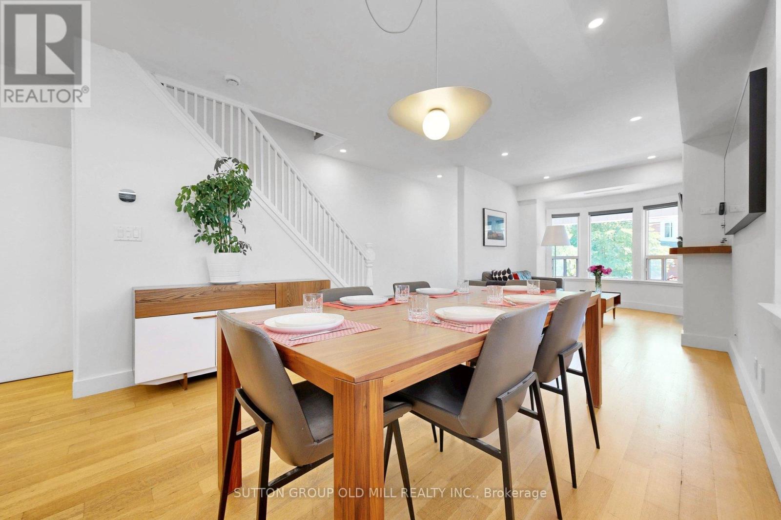 90 Fermanagh Avenue, Toronto, Ontario  M6R 1M2 - Photo 16 - W13504504