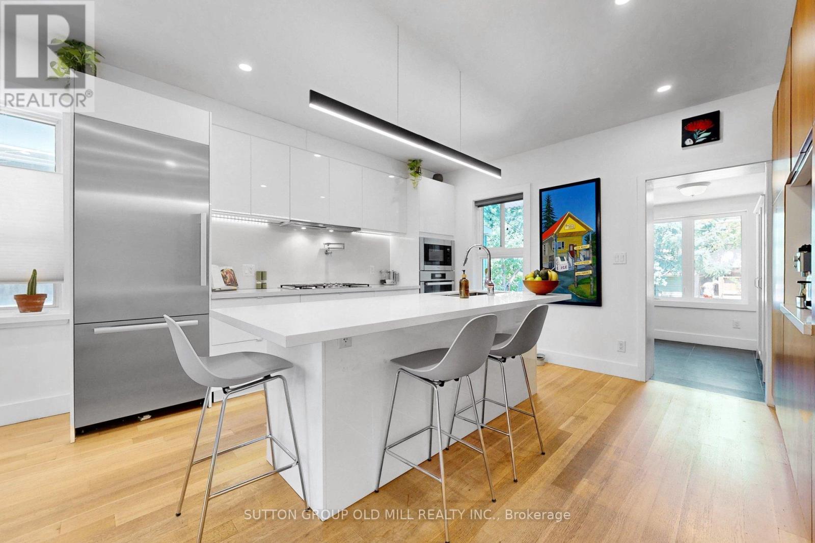 90 Fermanagh Avenue, Toronto, Ontario  M6R 1M2 - Photo 17 - W13504504