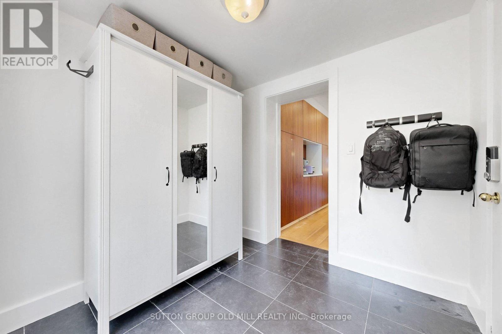 90 Fermanagh Avenue, Toronto, Ontario  M6R 1M2 - Photo 24 - W13504504