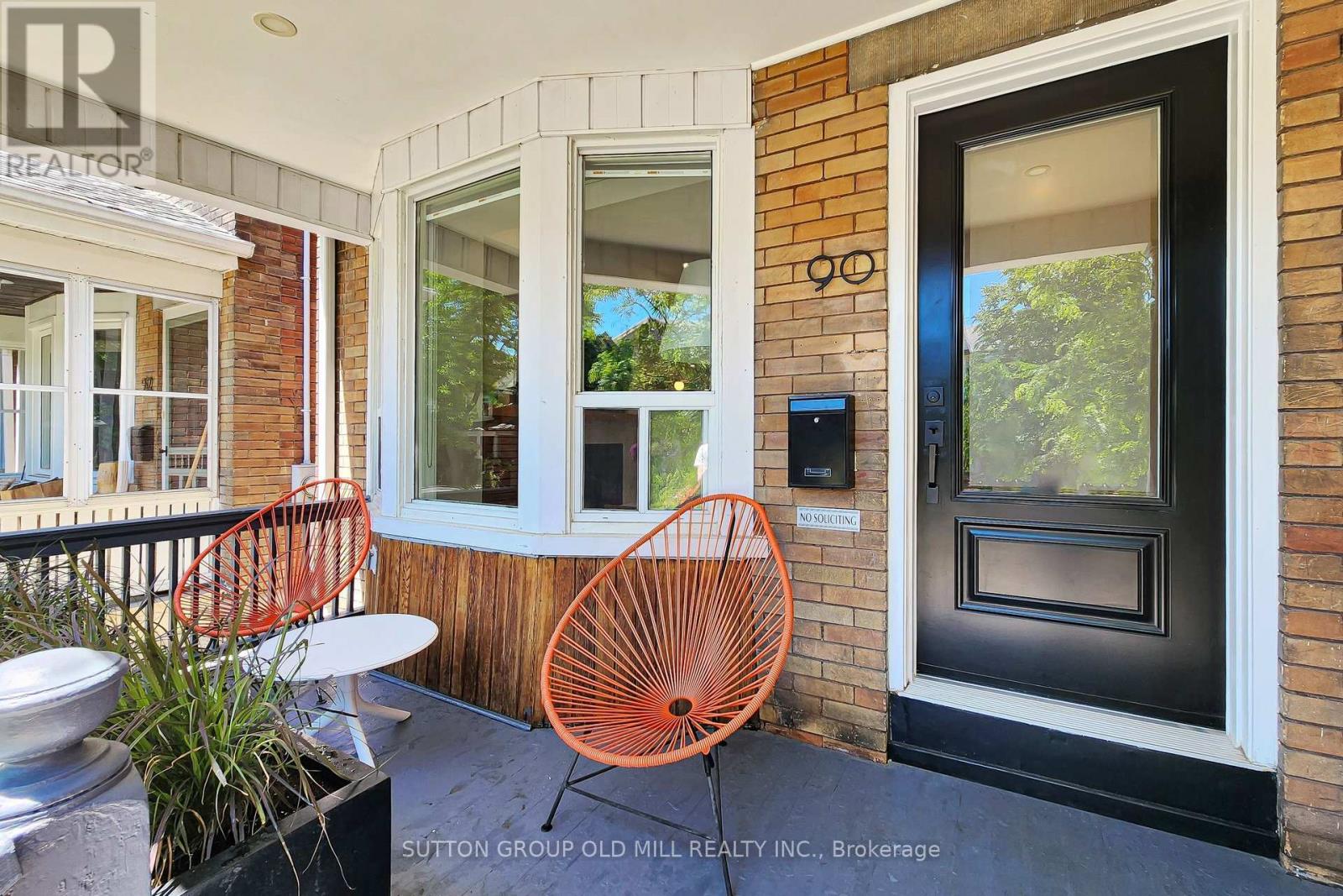 90 Fermanagh Avenue, Toronto, Ontario  M6R 1M2 - Photo 3 - W13504504
