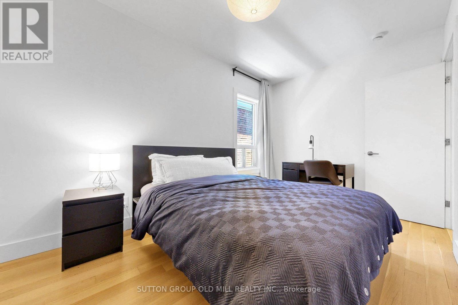 90 Fermanagh Avenue, Toronto, Ontario  M6R 1M2 - Photo 33 - W13504504